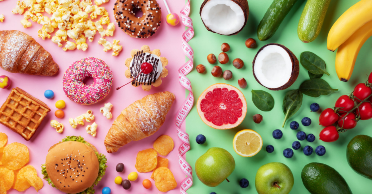 Lista de frutas para diabéticos. Este artigo fornece uma lista de frutas recomendadas para diabéticos, destacando a importância do Índice Glicêmico (IG) na escolha das frutas e explicando como elas podem ajudar no controle da diabetes. As frutas, como maçã, pera, morangos, kiwi, cerejas, abacate, frutas vermelhas, melão, pêssego e laranja são benéficas devido ao seu baixo IG e alto teor de fibras, vitaminas e antioxidantes. Frutas com alto IG, como bananas e uvas, devem ser consumidas com moderação. A consulta a um nutricionista para um plano alimentar personalizado é aconselhada.