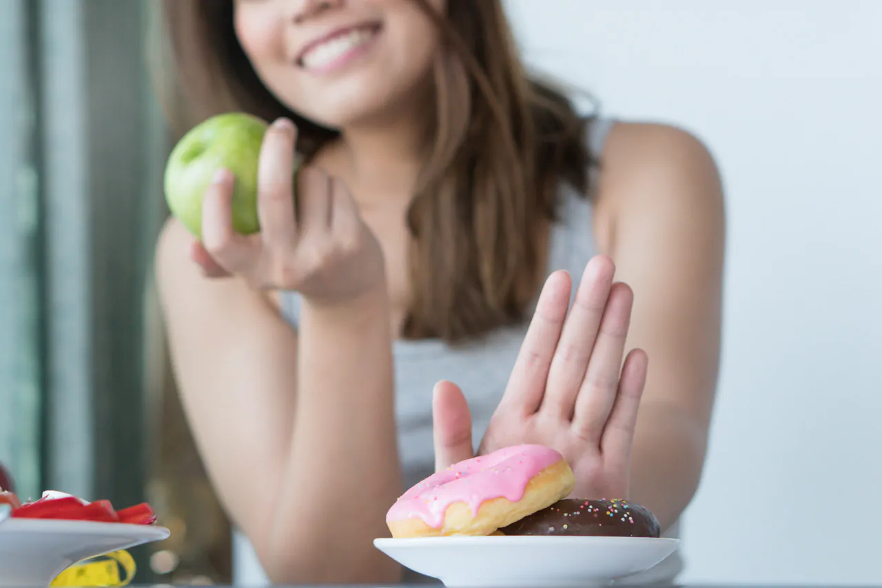 Para controlar a diabetes tipo 2, é fundamental estabelecer uma rotina saudável. Confira dicas para criar hábitos que ajudam a manter a glicemia sob controle.